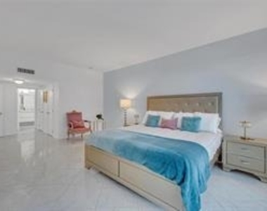 4020 Galt Ocean Drive - Photo Thumbnail 24