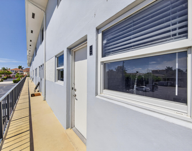 505 Ne 20th Avenue - Photo Thumbnail 2