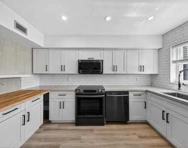 505 Ne 20th Avenue - Photo Thumbnail 7