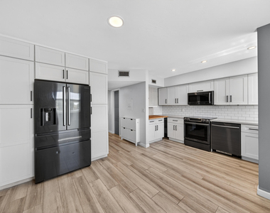 505 Ne 20th Avenue - Photo Thumbnail 4