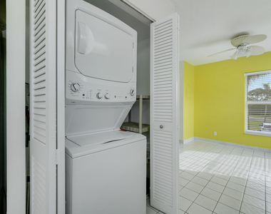 13679 Date Palm Court - Photo Thumbnail 12