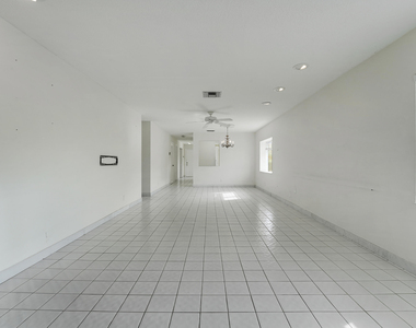13679 Date Palm Court - Photo Thumbnail 20