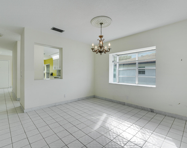 13679 Date Palm Court - Photo Thumbnail 16
