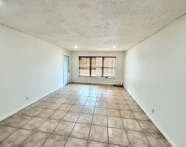 5730 Nw 27th Court - Photo Thumbnail 28
