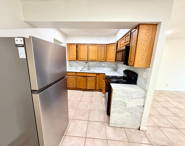 5730 Nw 27th Court - Photo Thumbnail 6