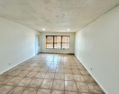 5730 Nw 27th Court - Photo Thumbnail 13