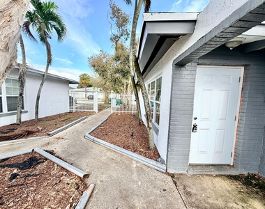5730 Nw 27th Court - Photo Thumbnail 2