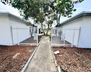 5730 Nw 27th Court - Photo Thumbnail 4