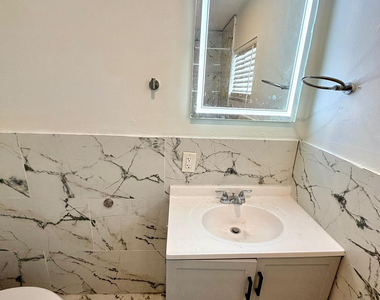 5730 Nw 27th Court - Photo Thumbnail 9