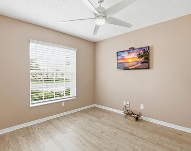 9363 Bridgeport Drive - Photo Thumbnail 21