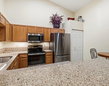 9363 Bridgeport Drive - Photo Thumbnail 13