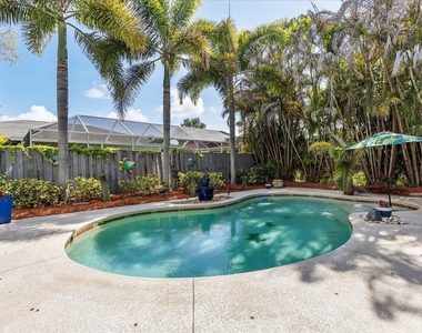 687 Ne Maranta - Photo Thumbnail 25