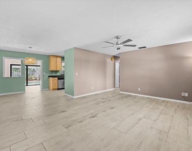 687 Ne Maranta - Photo Thumbnail 5