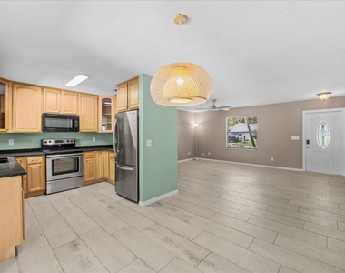 687 Ne Maranta - Photo Thumbnail 8