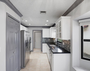 21583 Villa Nova Drive - Photo Thumbnail 15