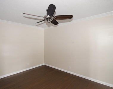 21583 Villa Nova Drive - Photo Thumbnail 8