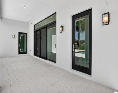 9168 Benedetta Place - Photo Thumbnail 15