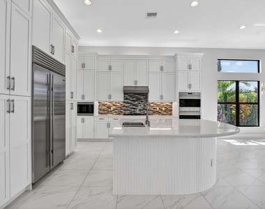 9168 Benedetta Place - Photo Thumbnail 6