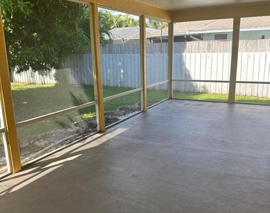 2426 Se Addison Street - Photo Thumbnail 27