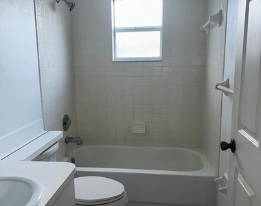 2426 Se Addison Street - Photo Thumbnail 22