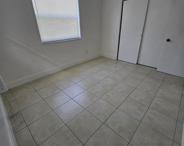 2032 Ne 168th Street - Photo Thumbnail 1