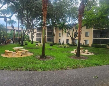 203 Foxtail Drive - Photo Thumbnail 7