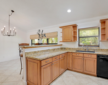 542 Indigo Avenue - Photo Thumbnail 12