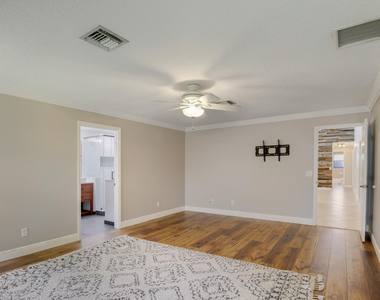 542 Indigo Avenue - Photo Thumbnail 14