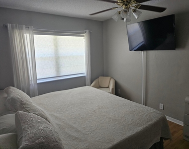 2475 W Golf Boulevard - Photo Thumbnail 12