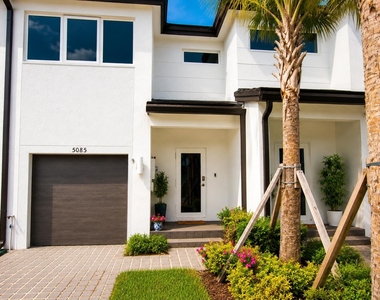 5085 Sw 37th Street - Photo Thumbnail 3