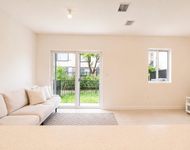 5085 Sw 37th Street - Photo Thumbnail 12