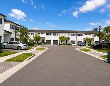 5085 Sw 37th Street - Photo Thumbnail 1