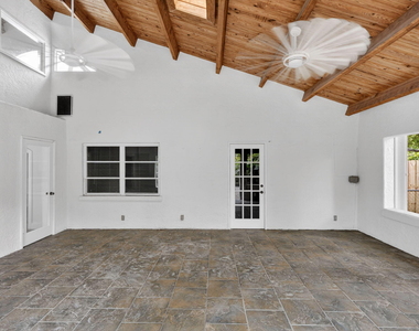 606 Paulina Road - Photo Thumbnail 39