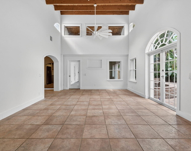 606 Paulina Road - Photo Thumbnail 23