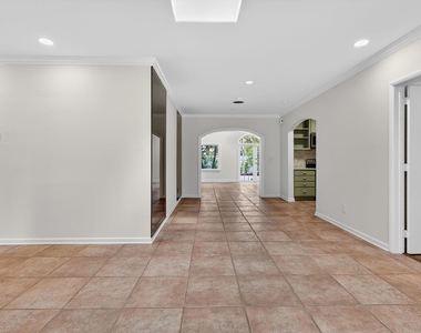 606 Paulina Road - Photo Thumbnail 12