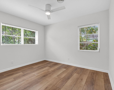 606 Paulina Road - Photo Thumbnail 31