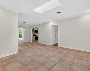 606 Paulina Road - Photo Thumbnail 13