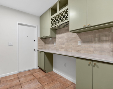 606 Paulina Road - Photo Thumbnail 9