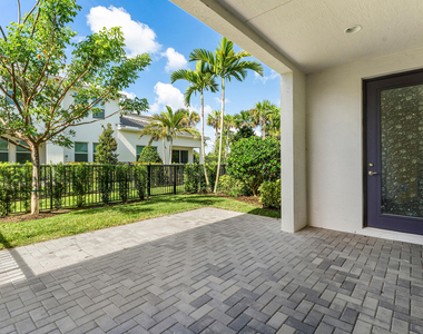 16474 Helix Court - Photo Thumbnail 31