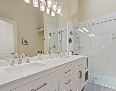 1401 Mahogany Place - Photo Thumbnail 14