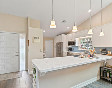 1401 Mahogany Place - Photo Thumbnail 8