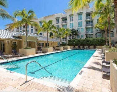 480 Hibiscus Street - Photo Thumbnail 24