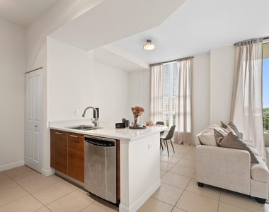480 Hibiscus Street - Photo Thumbnail 1