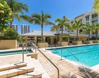 480 Hibiscus Street - Photo Thumbnail 25