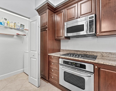 3308 Renaissance Way - Photo Thumbnail 11
