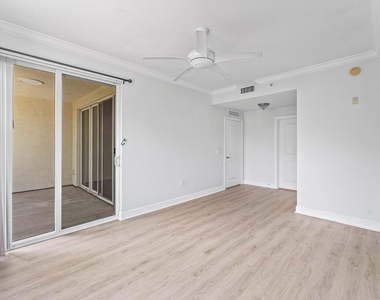 3308 Renaissance Way - Photo Thumbnail 15