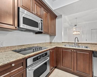 3308 Renaissance Way - Photo Thumbnail 9