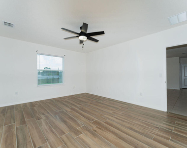 138 Sw Carter Avenue - Photo Thumbnail 42