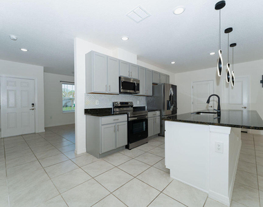 138 Sw Carter Avenue - Photo Thumbnail 10