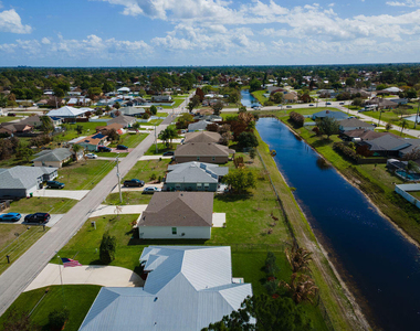 138 Sw Carter Avenue - Photo Thumbnail 4